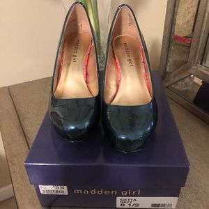 Madden Girl Navy Blue Pumps Brand New